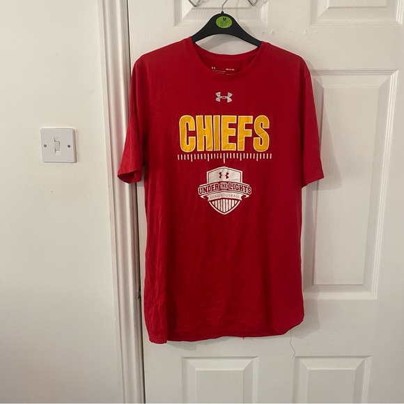 Under Armour Other - Under armour red vintage loose chiefs T-shirt size small